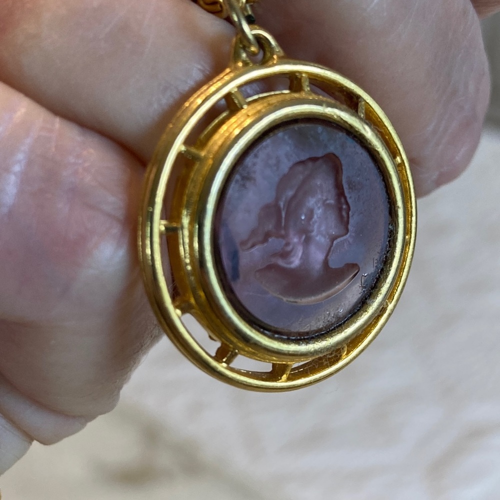 Gold-Tone Cameo Pendant Necklace in Brown